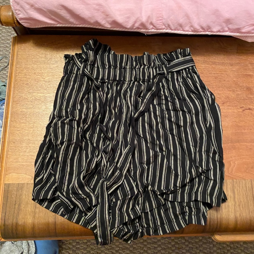 High rise Hollister shorts